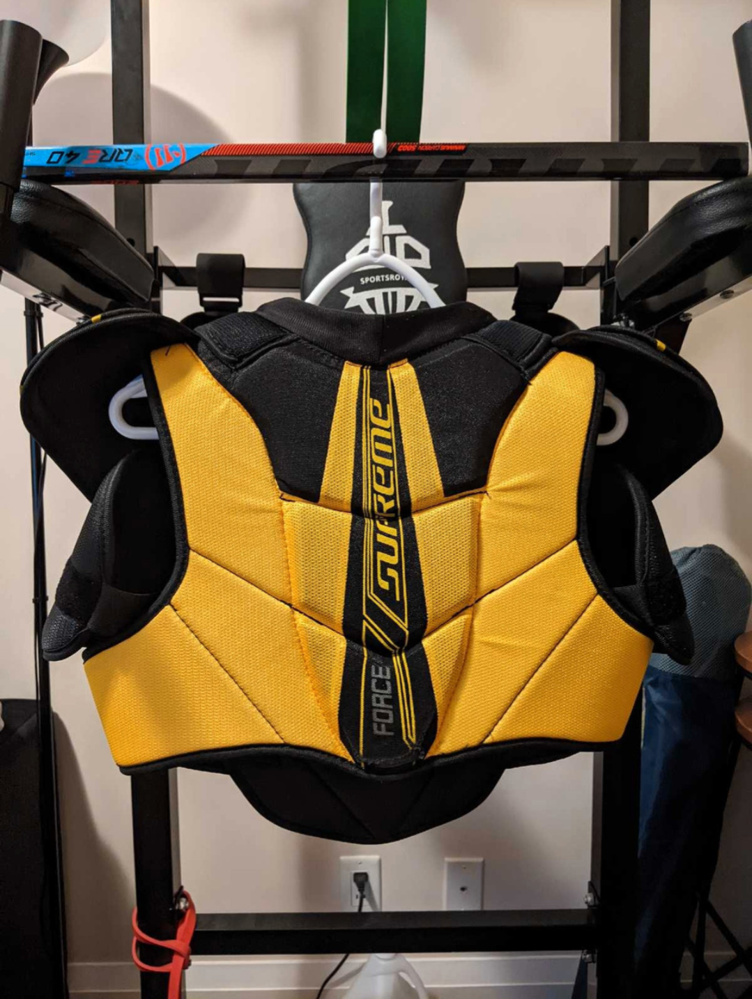 Bauer hockey shoulder pads (Senior Medium) - photo 2