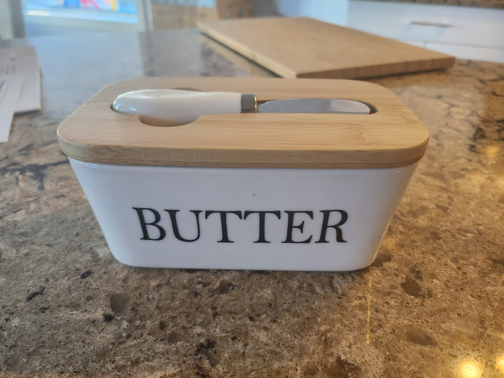 🥕 Glass Butter Dish thumbnail