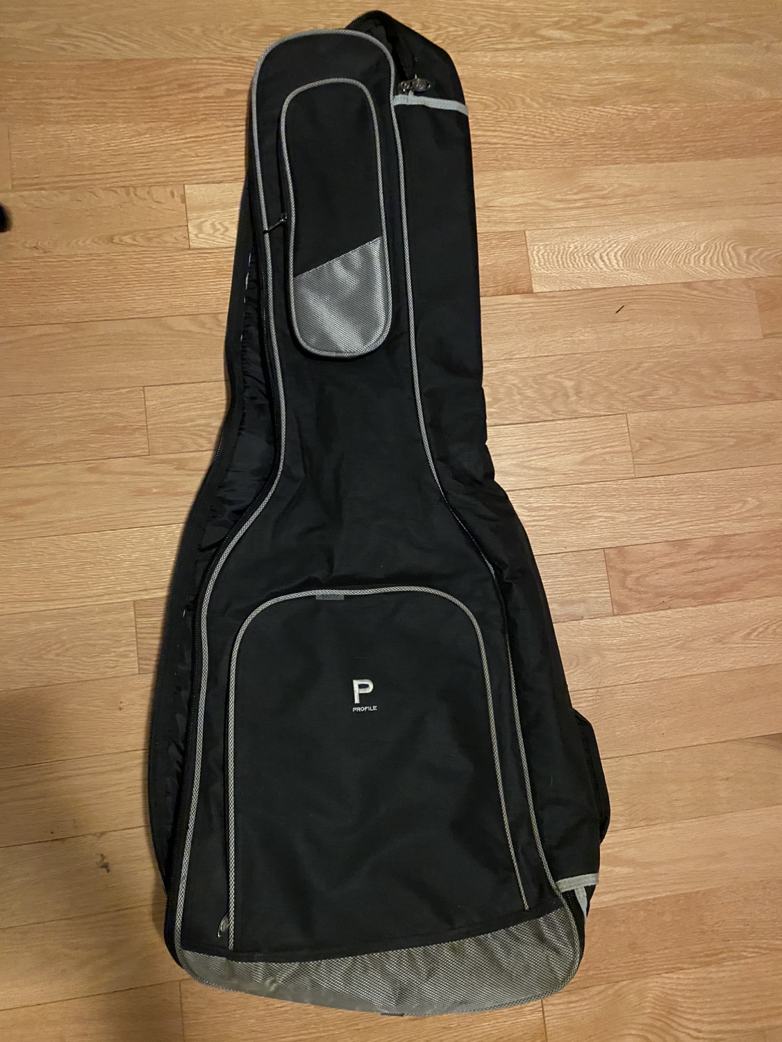 Soft guitar case thumbnail
