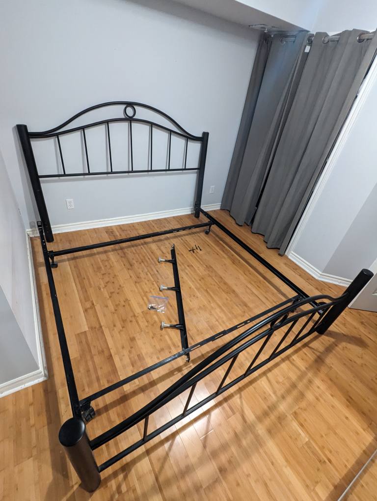 King Sized Black Metal Bed Frame (Like New!) thumbnail