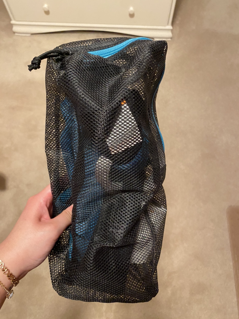 NWOT Black Diamond Women’s Momentum Climbing Harness thumbnail