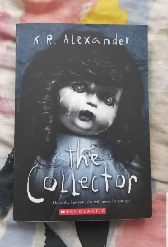 Books image indicator(4)