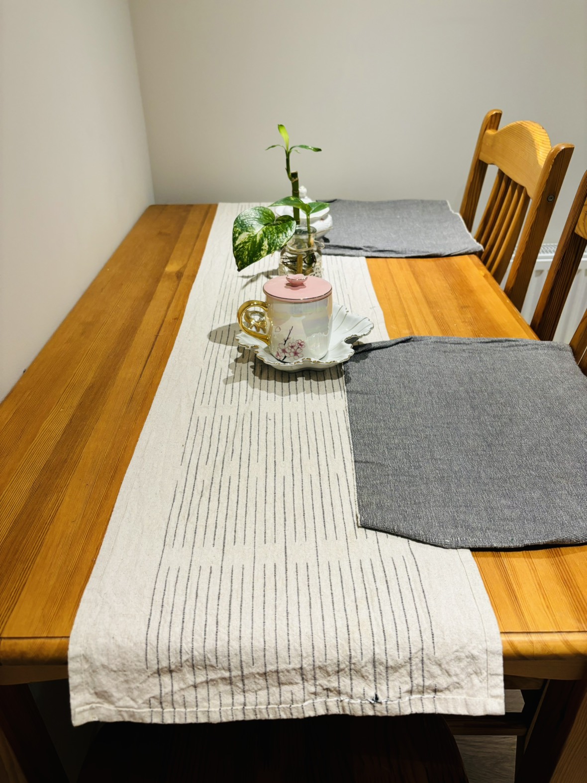 Solid wood dining table with chairs - photo 4