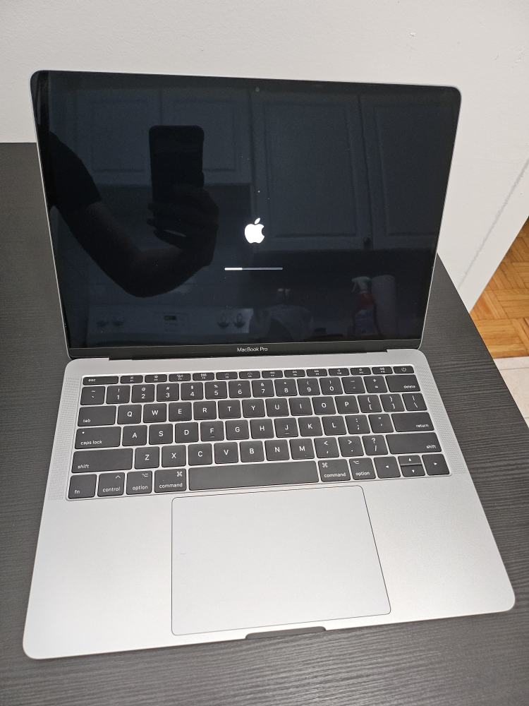 MacBook Pro 13 inches 1Tb Storage - photo 3