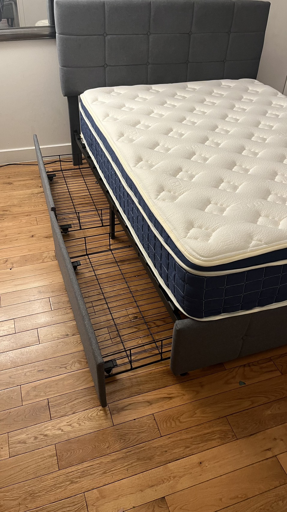 Full size bed with brand new mattress - photo 5