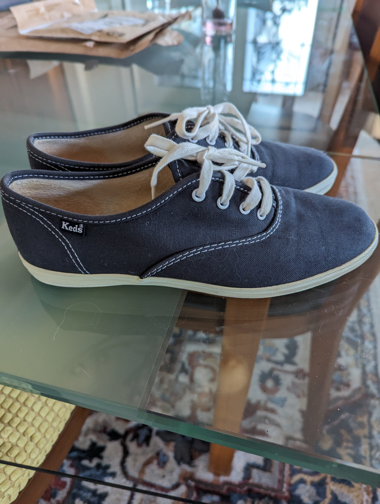 Woman's Size  8 US Keds shoes ( flats ) Nav Canvas image indicator(2)