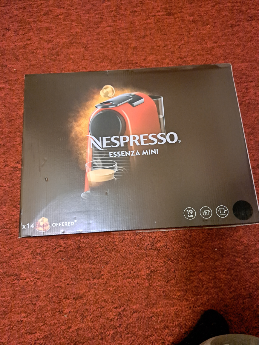 [Brand new in box] Nespresso Essenza mini + reusable capsule