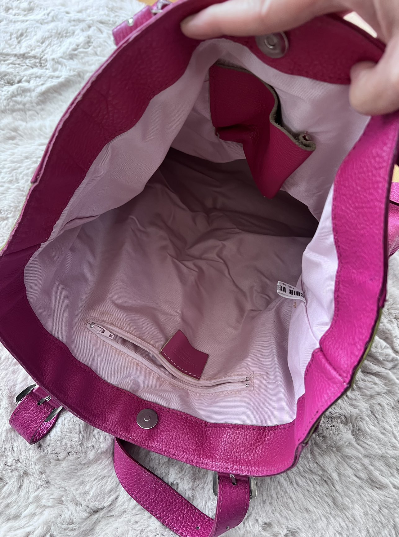 Pink leather tote bag image indicator(3)