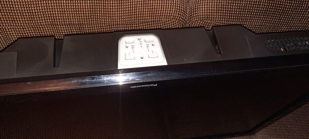 Panasonic TC-L42U25 Viera 42 Inch LCD TV image indicator(4)