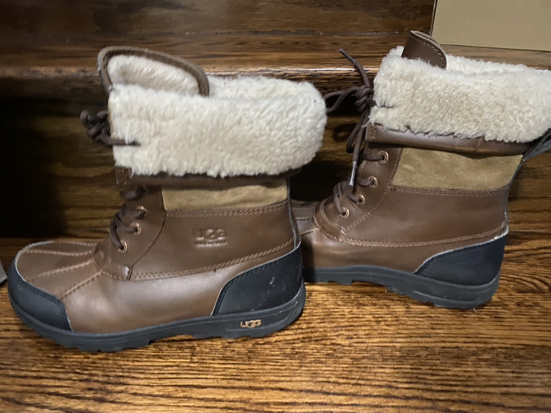 Ugg boots size 5 image indicator(2)