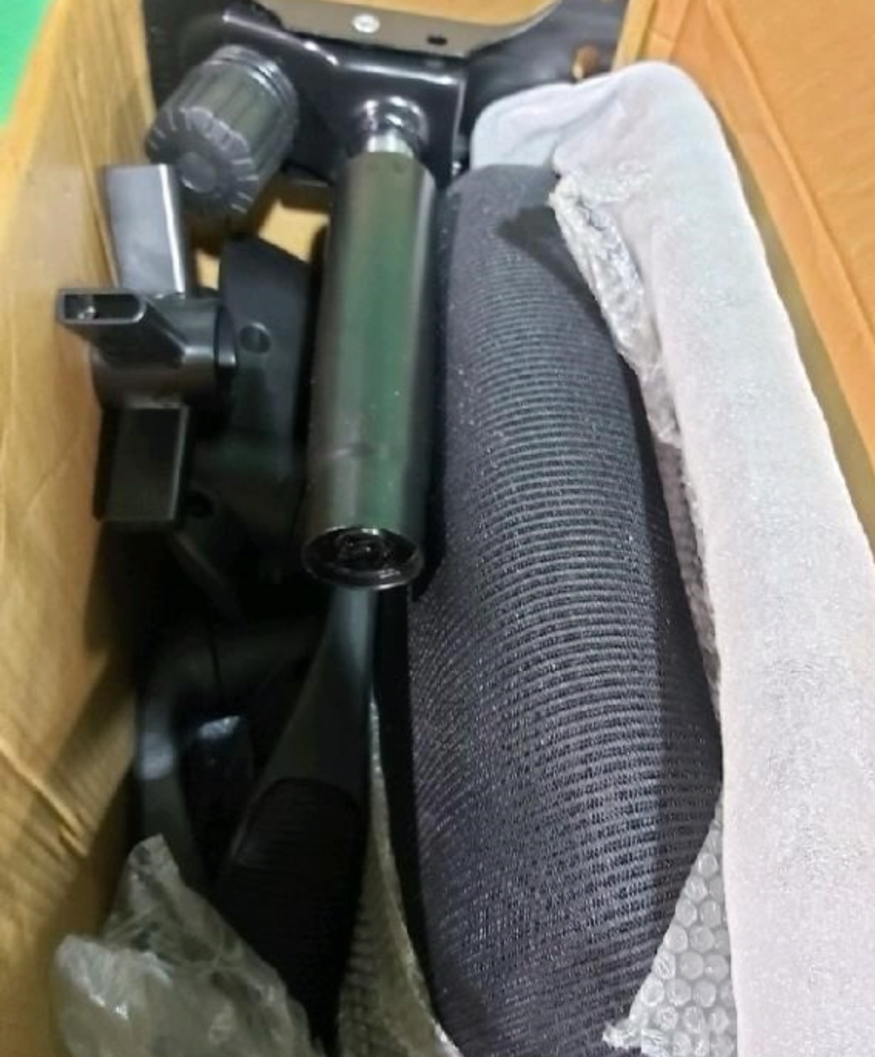 office chair - photo 3
