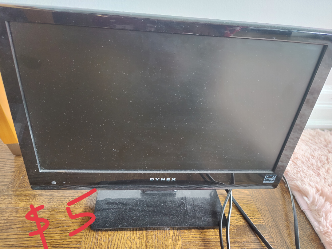 Dynex 18" Monitor with in-built speakers thumbnail