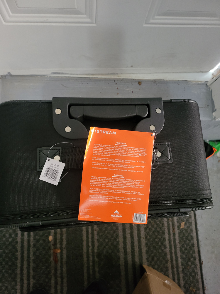 Brand new medium size travel bag - photo 2