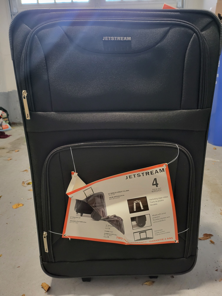 Brand new medium size travel bag - photo 5