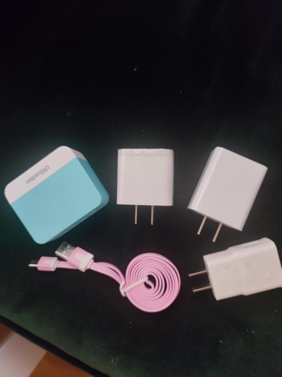 Adapters + cable #freecycle thumbnail
