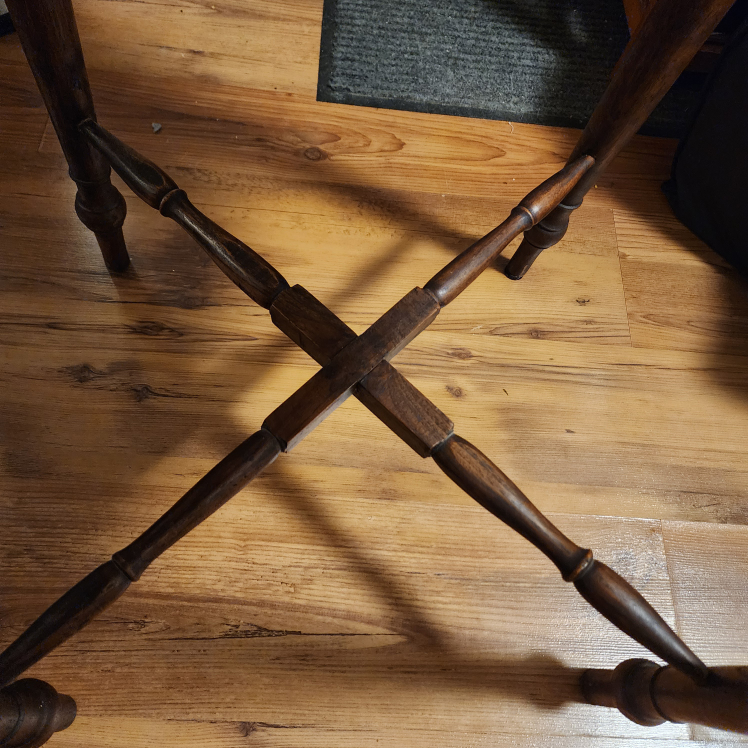 Round Wood Table - photo 4