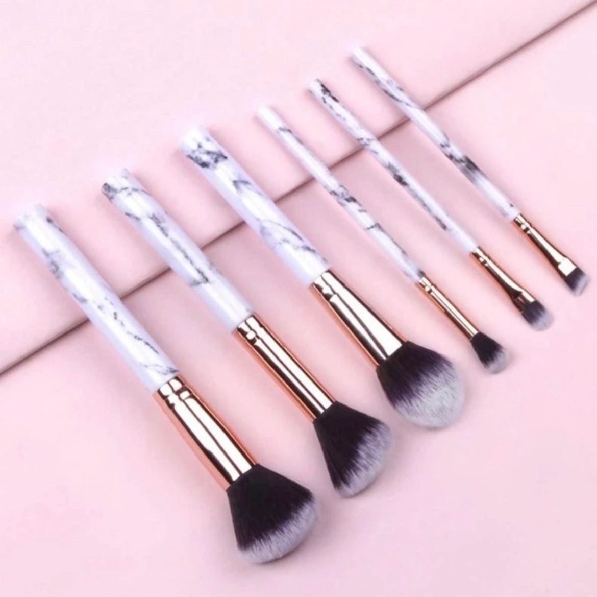 Makeup Brushes and sponges image indicator(4)