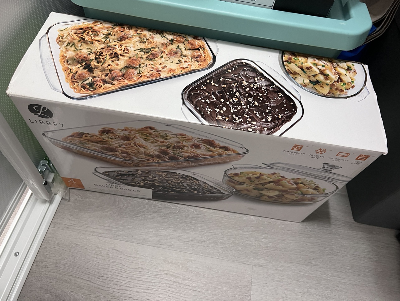 New Glass dishes set