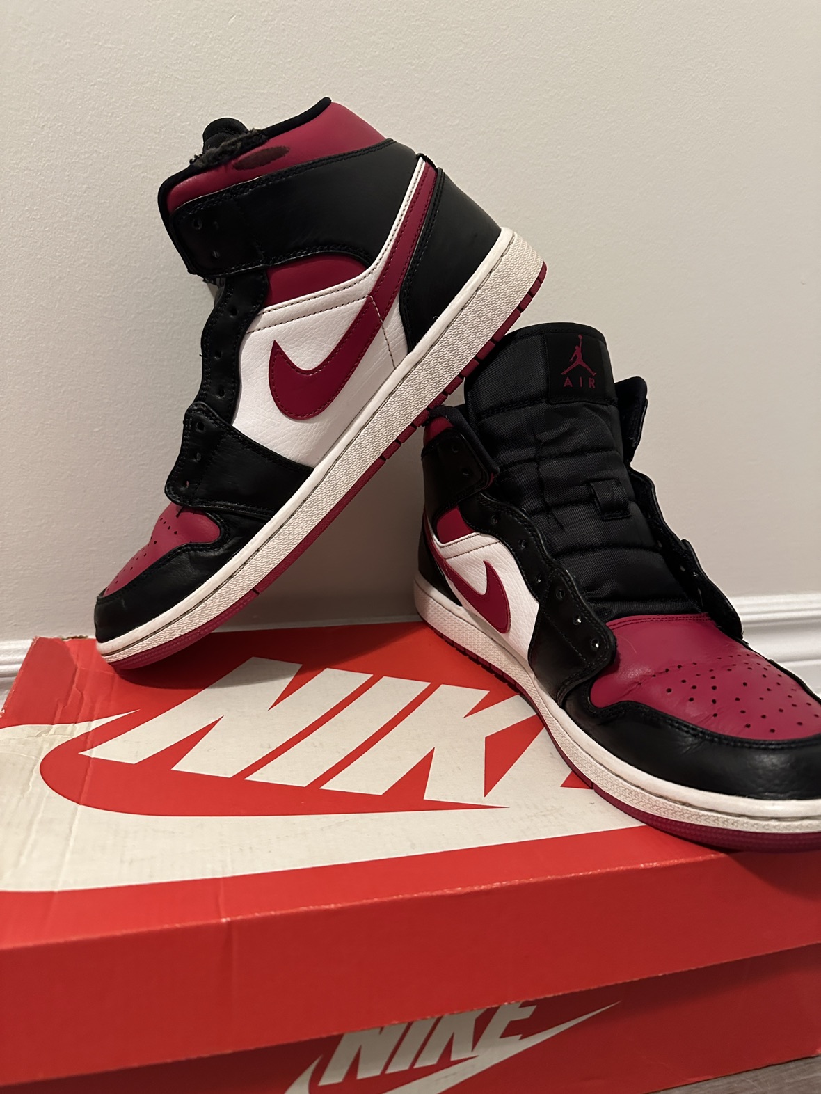 Used Jordan 1 mid