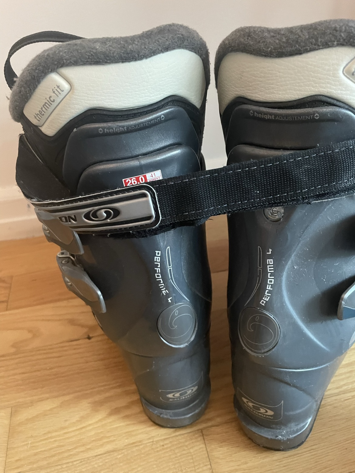 Free women’s ski boots - size 9 - photo 2