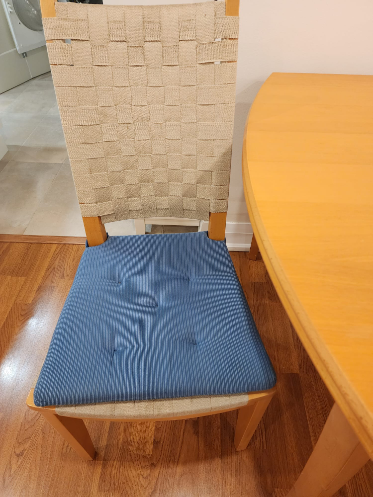 Solid Wood Dining table for sale - photo 2