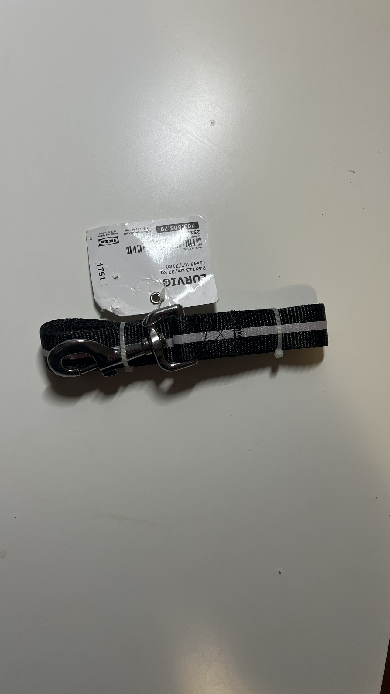 IKEA reflective dog leash image indicator(2)