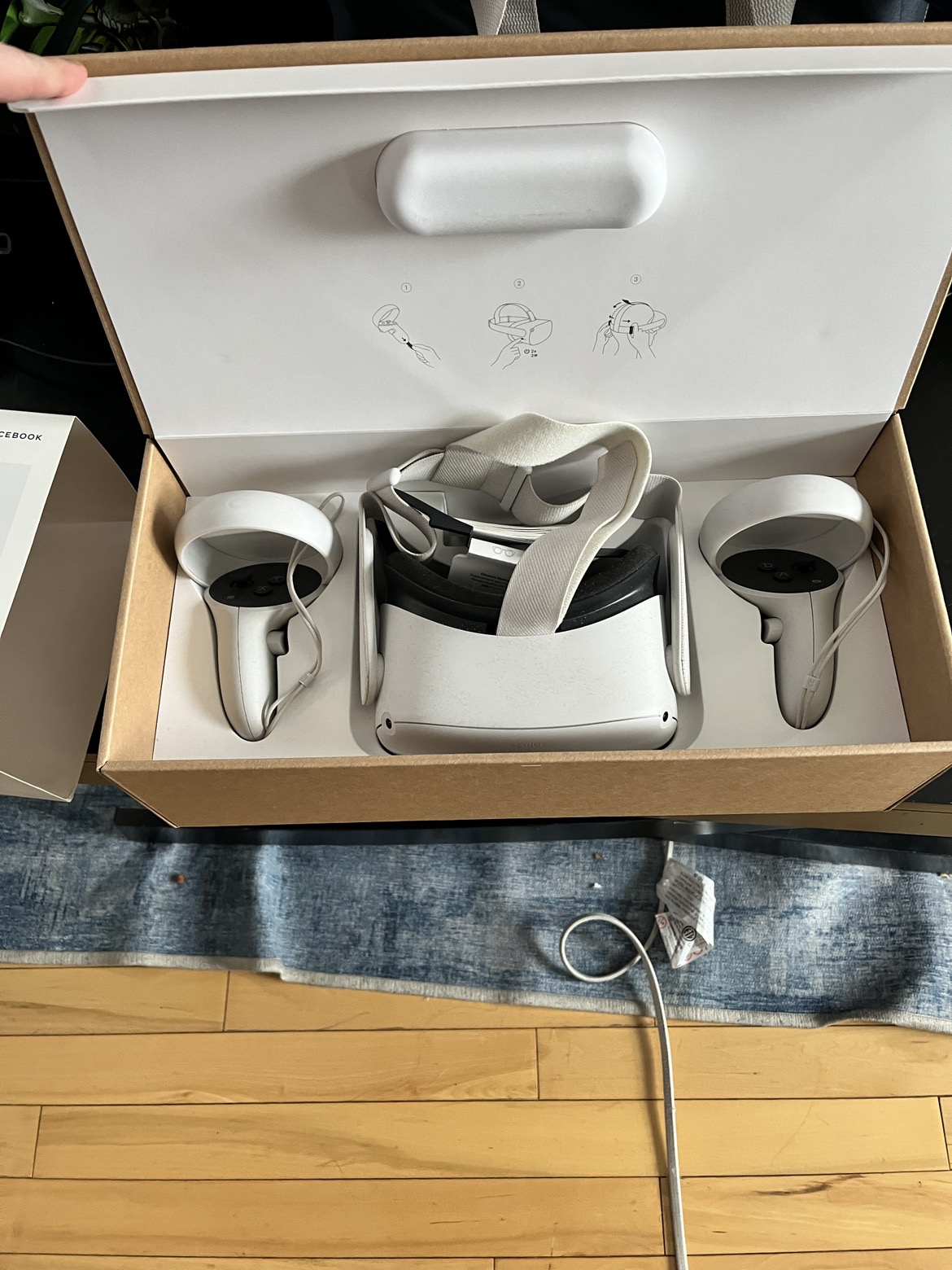 Oculus Quest 2 - photo 2
