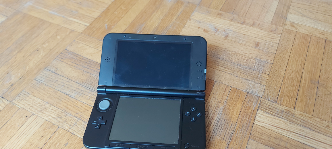 Working Nintendo 3DS (rare) (comes with gamed - photo 3