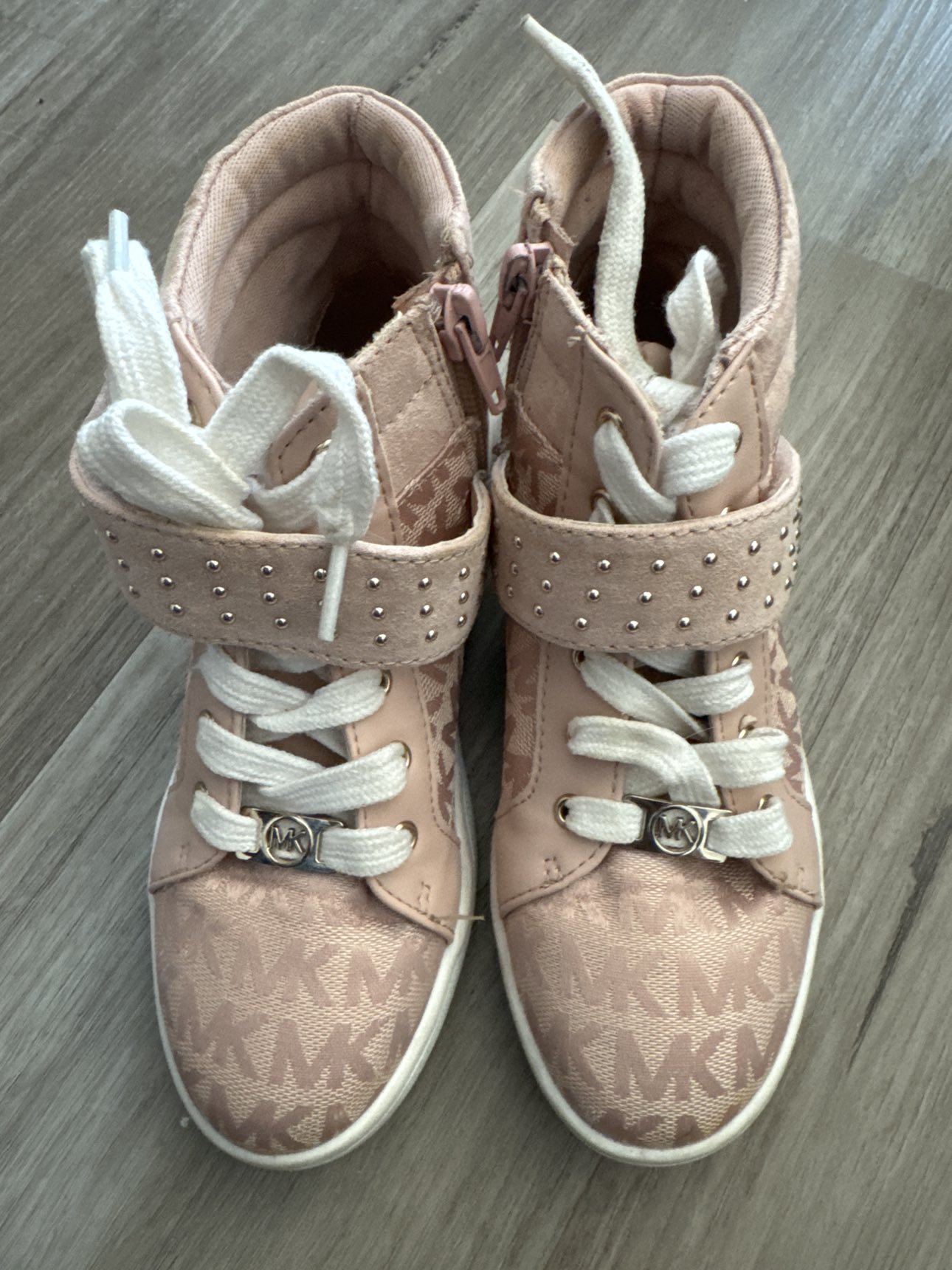 Kids shoes