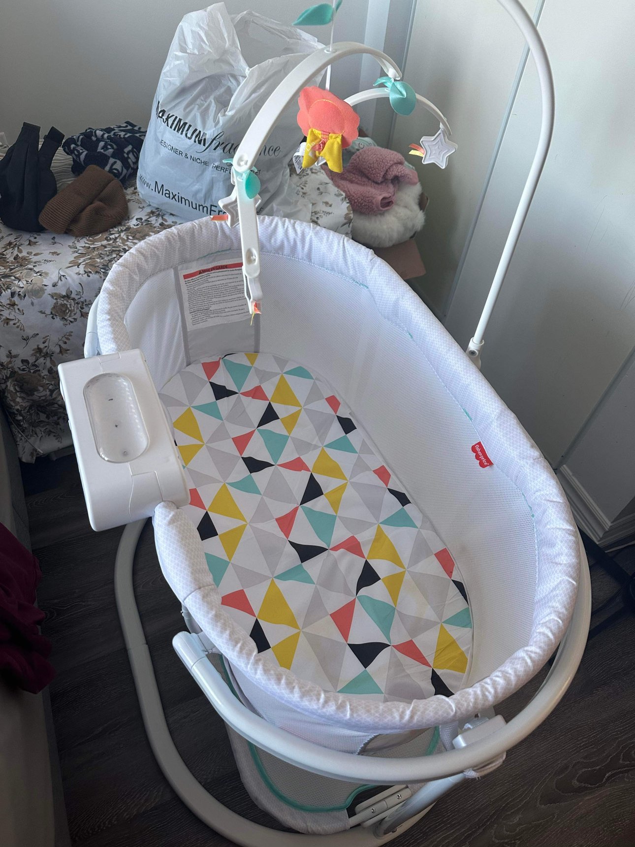 Fisher-Price Soothing Motions Bassinet
