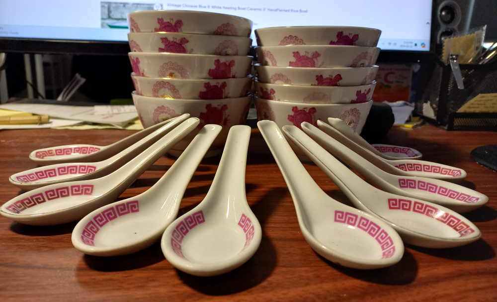 Vintage Chinese Porcelain Rice Bowl and Spoon - 10 sets image indicator(3)