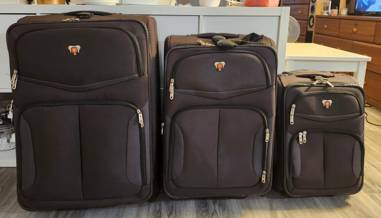SwissGear Large Luggage  Set thumbnail