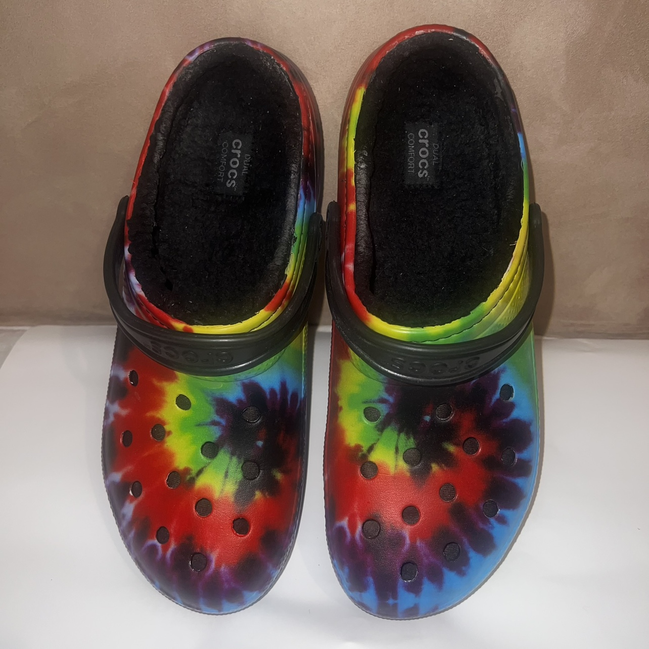 Rainbow Crocs lined 13 $30 - photo 2