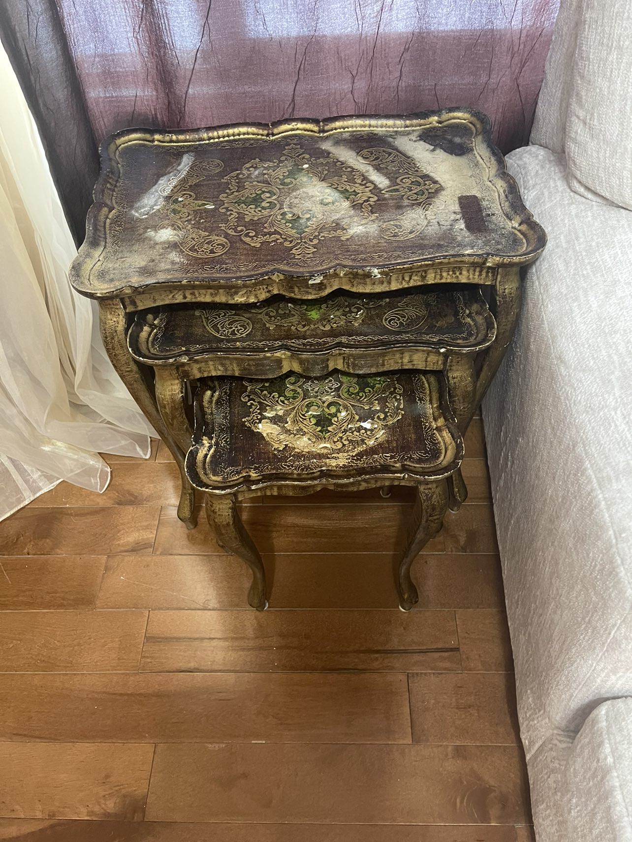 Florentine tables thumbnail