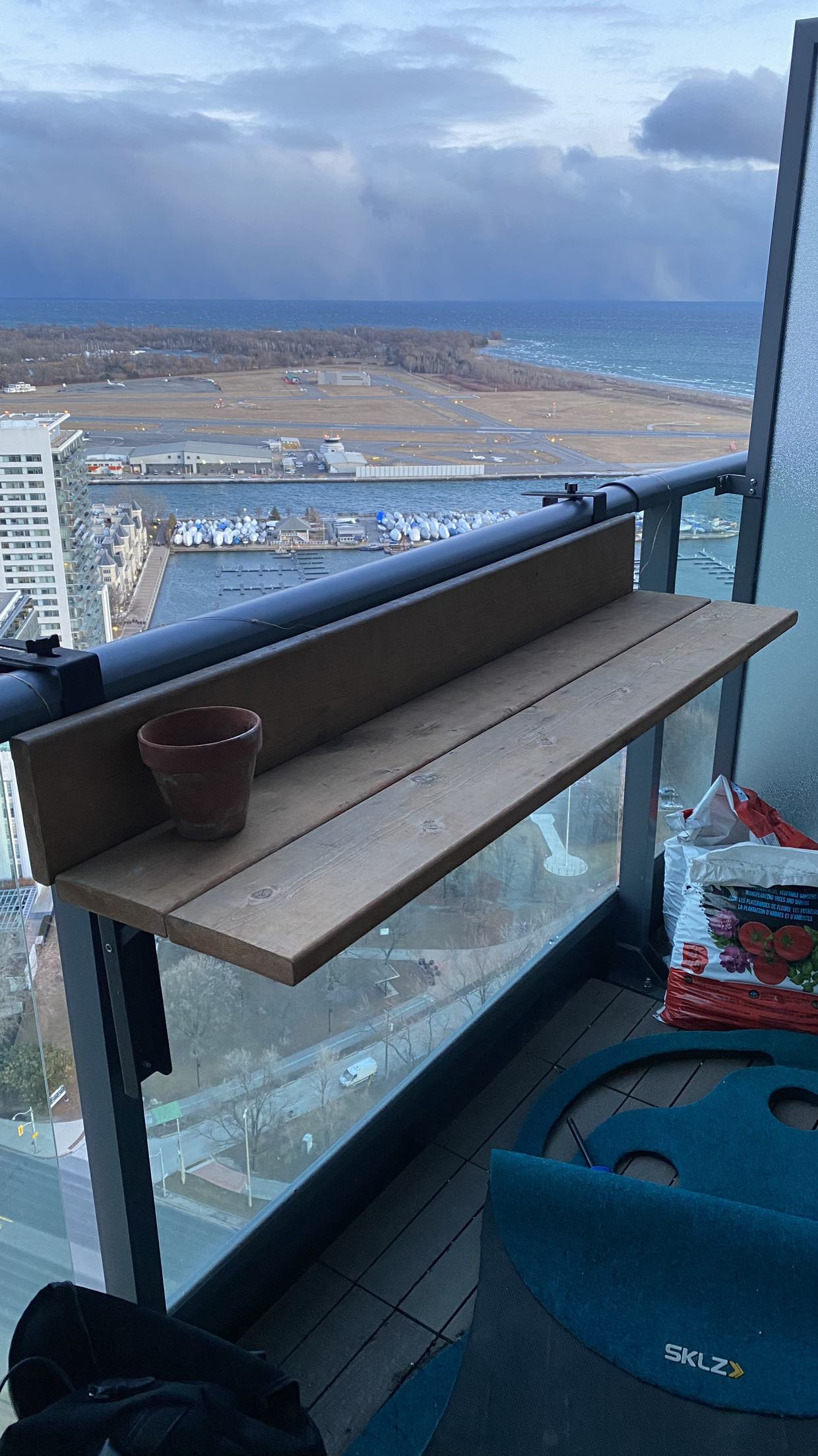 Balcony Bar