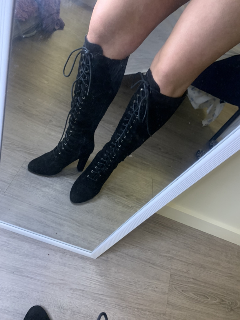 Knee high black suede  boots image indicator(4)