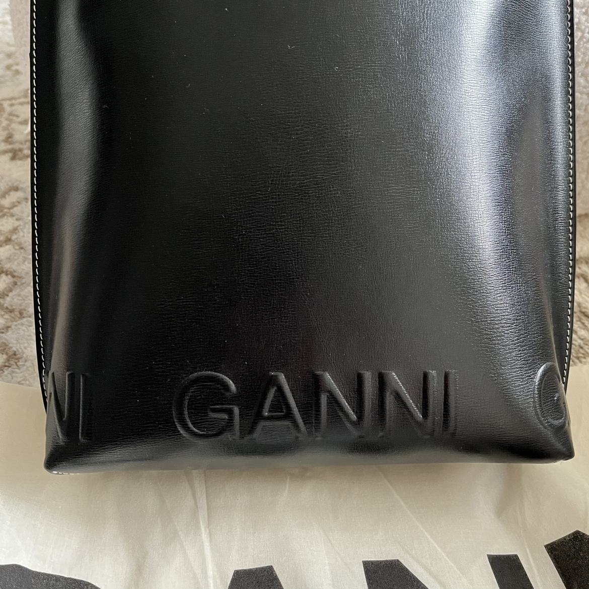 Ganni Leather Medium Banner Tote Bag - photo 2