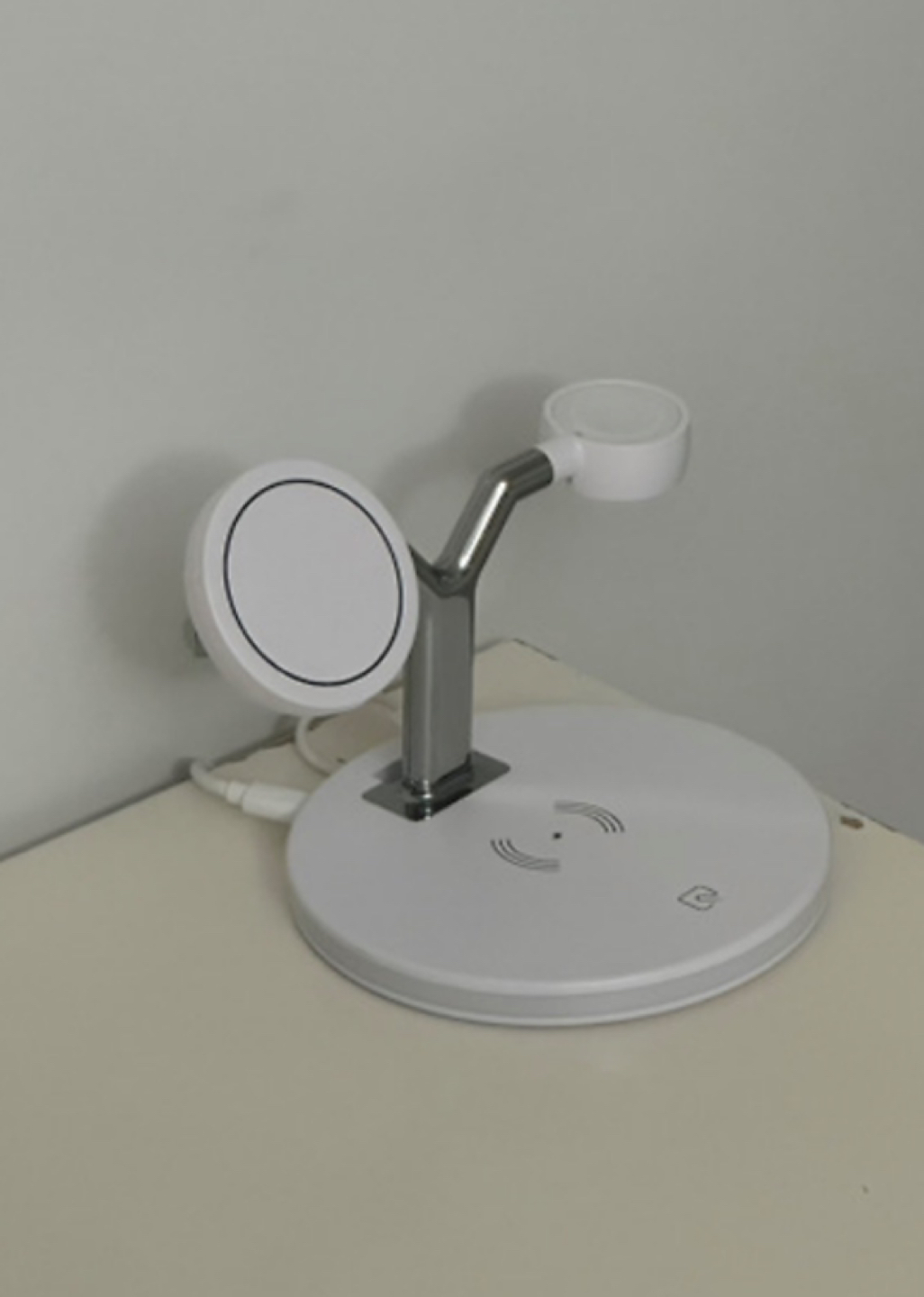 MagSafe 3-in-1 Wireless Charging Stand