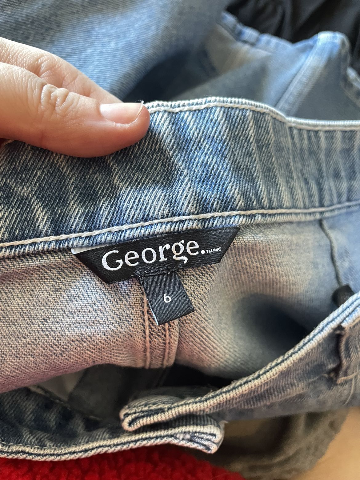 Denim button-down skirt - Size 6 image indicator(2)