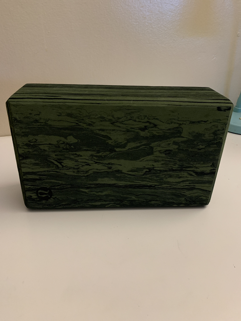 Lululemon yoga block image indicator(2)