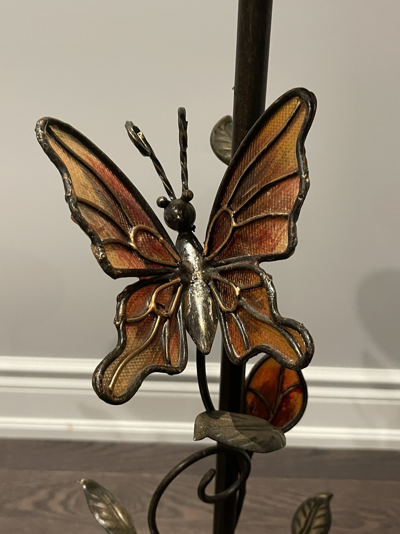 Decorative metal candle holders image indicator(2)