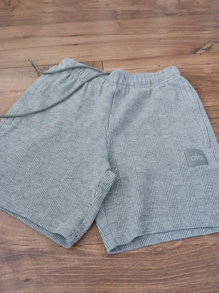 alo short pants size m brend new condition - photo 2