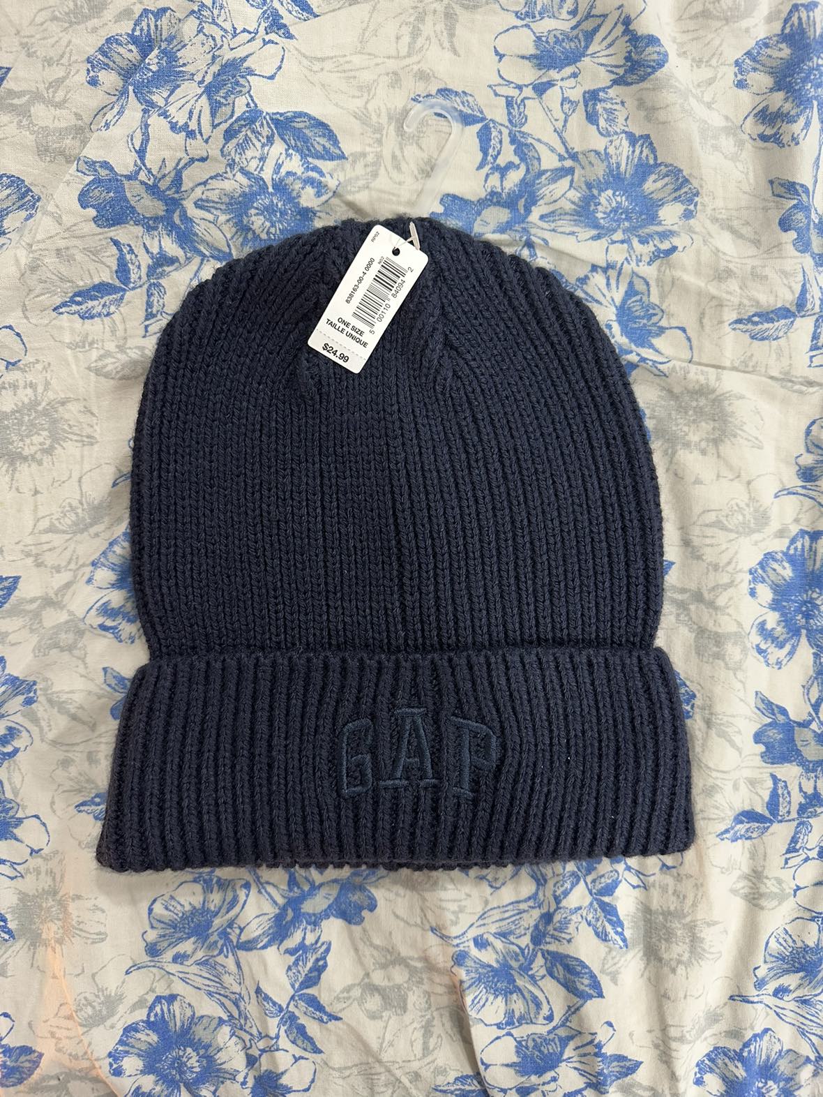 GAP Toque,Brand New