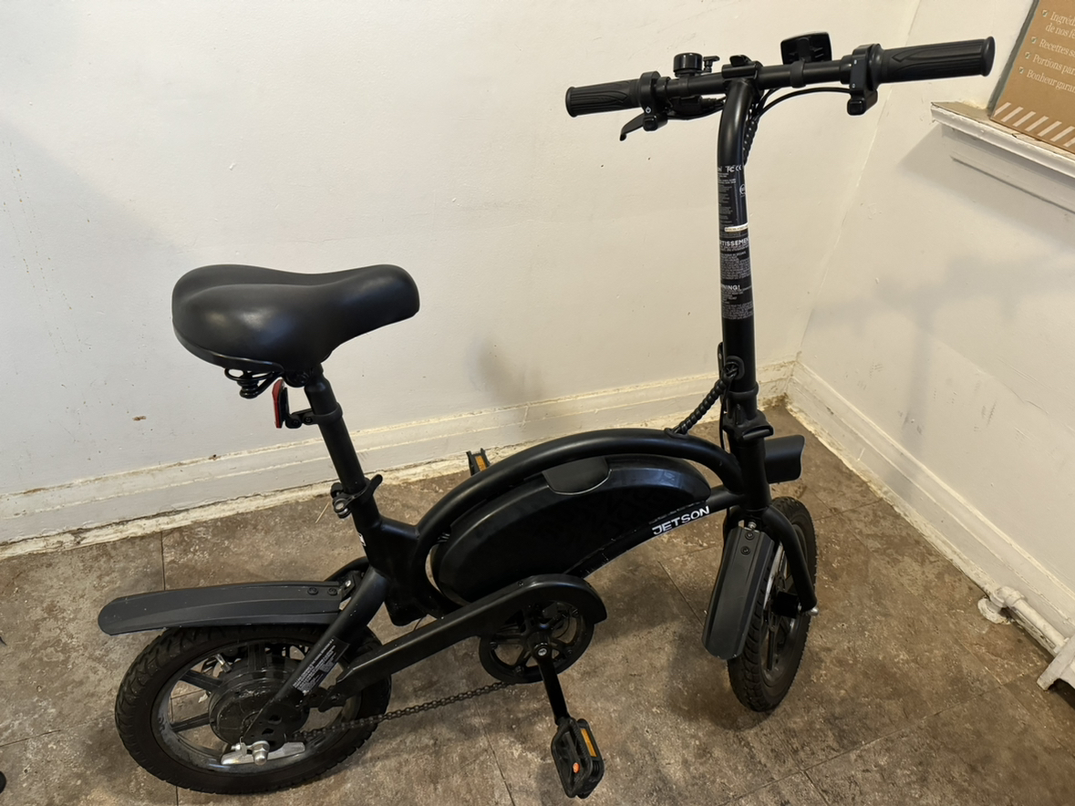 Jetson bolt pro e-bike (accessories included)