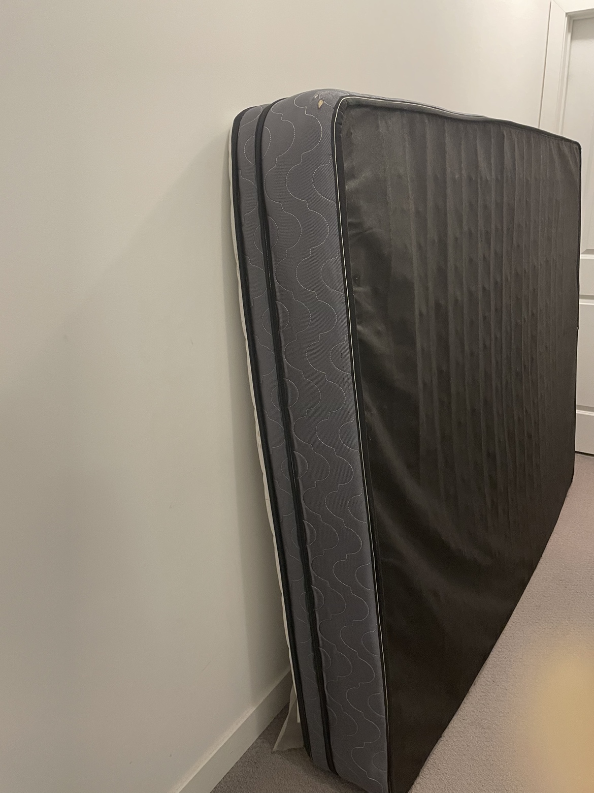 Queen Mattress - photo 2