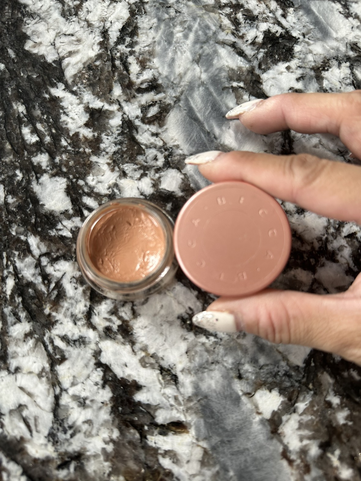 Becca Undereye Brightening Corrector Medium-Deep - photo 2