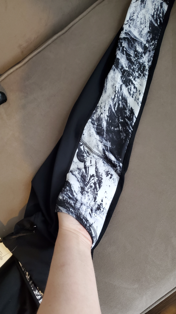BNWT- workout leggings image indicator(3)