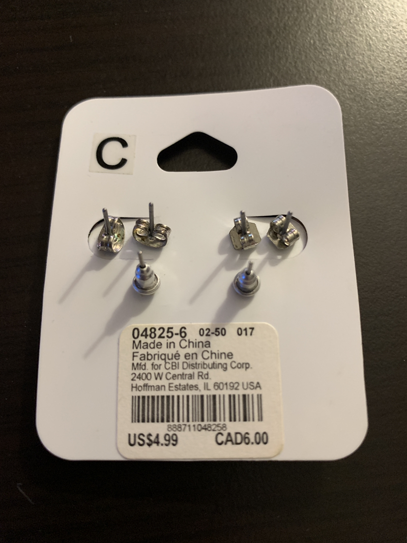 Kisses(gold and blush) with white strawberry earring stud image indicator(3)