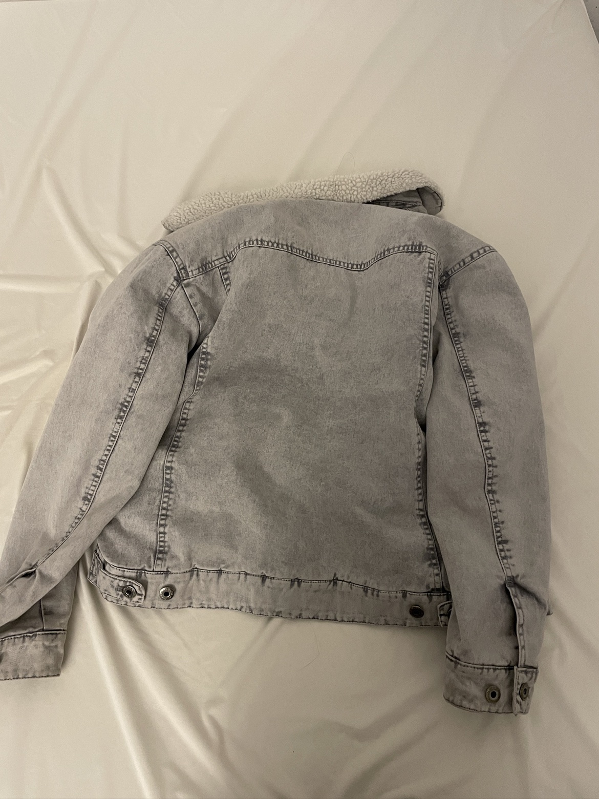 Levi's Women's Washed Cotton Sherpa Trucker Jacket - photo 5