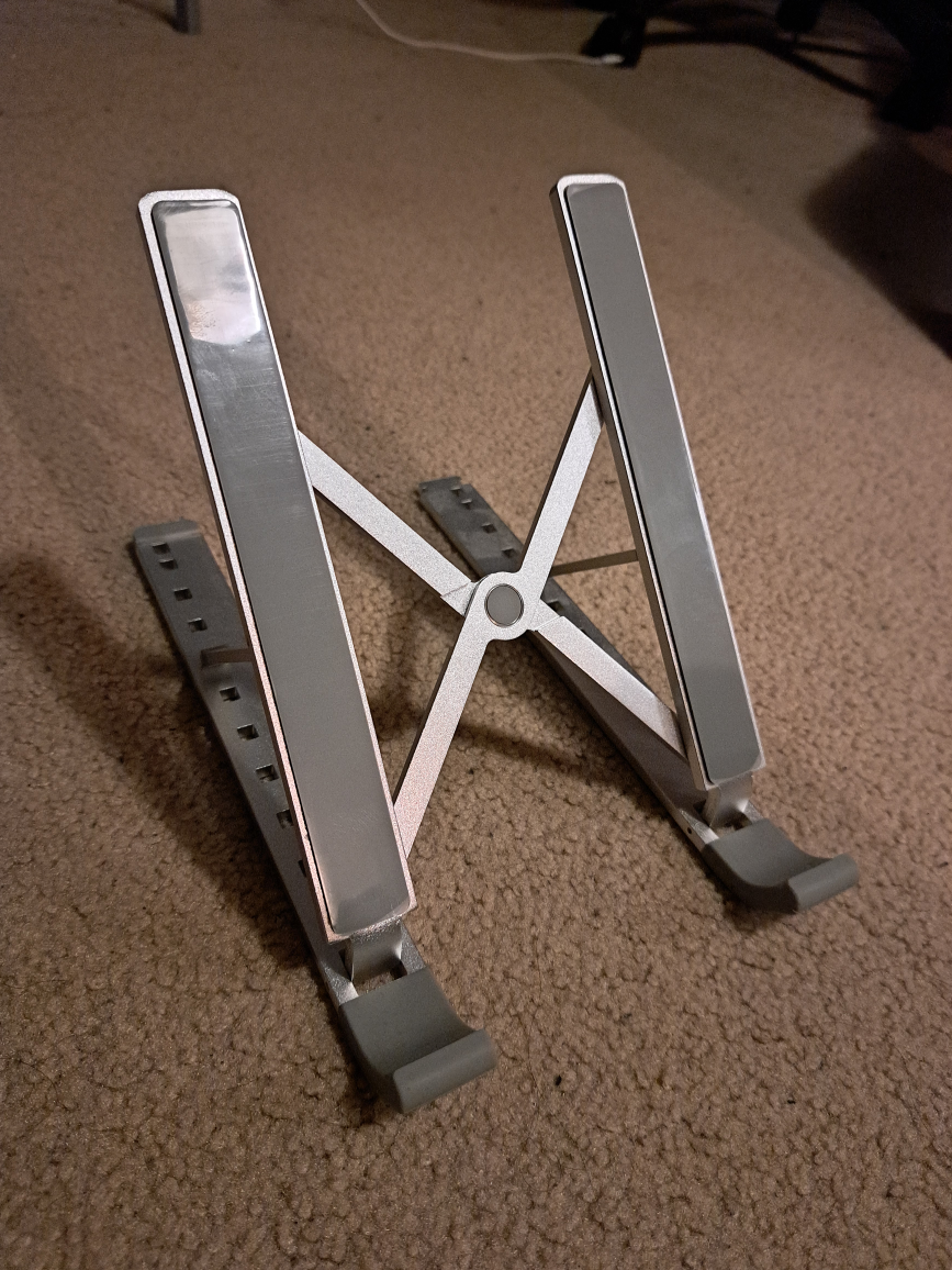 Laptop stand